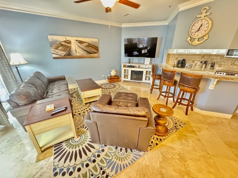 Pet Friendly Beach Villa 3 Bed 3 Bath walk to the beach, pools, tennis and more!16 OB