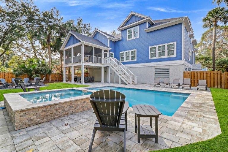 Short walk to beach - Elevator, Private Pool & Spa