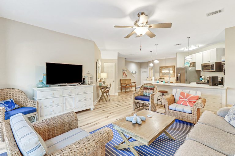 Pet Friendly 3 Bed 3 Bath #3 Ocean Breeze Villa