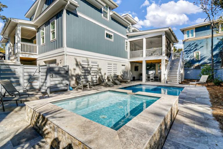 Steps to the beach - 7 bd 8 ba - priv. pool/spa 