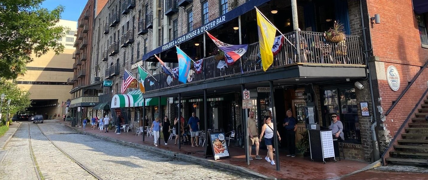 Fiddler’s Crab House and Oyster Bar on River Street, Savannah, GA